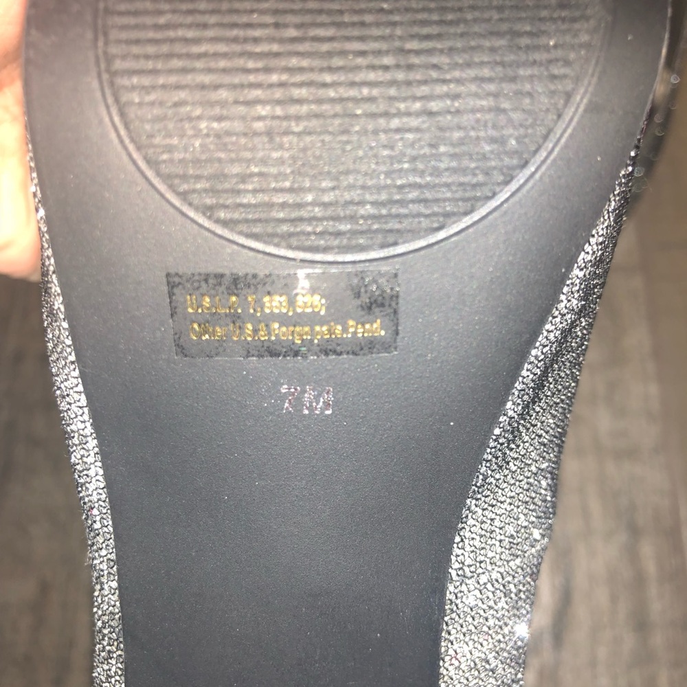 Guess Heels - Picture 4 of 4